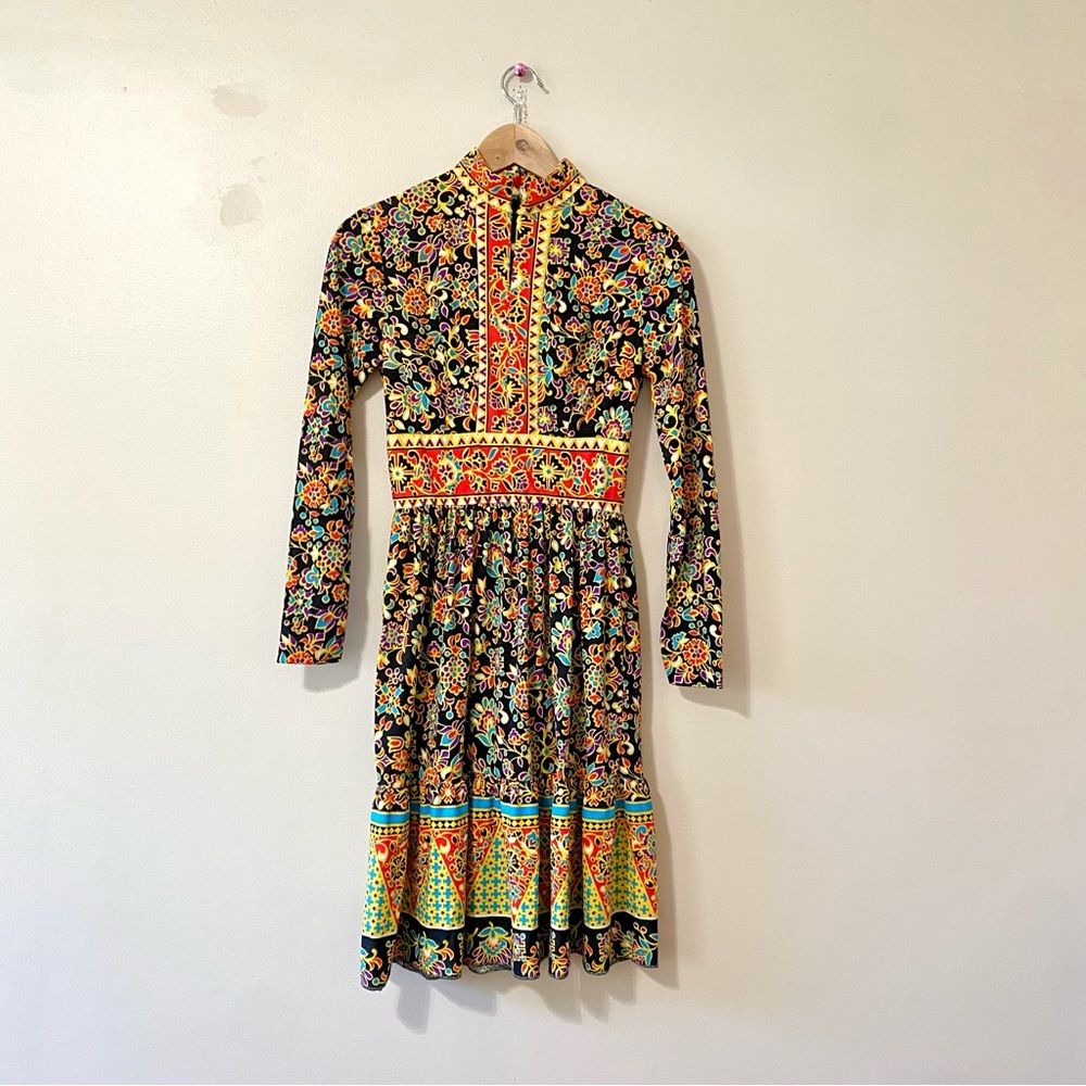 Vintage 70s Dress La Chat designer ornate gold long sleeve medium